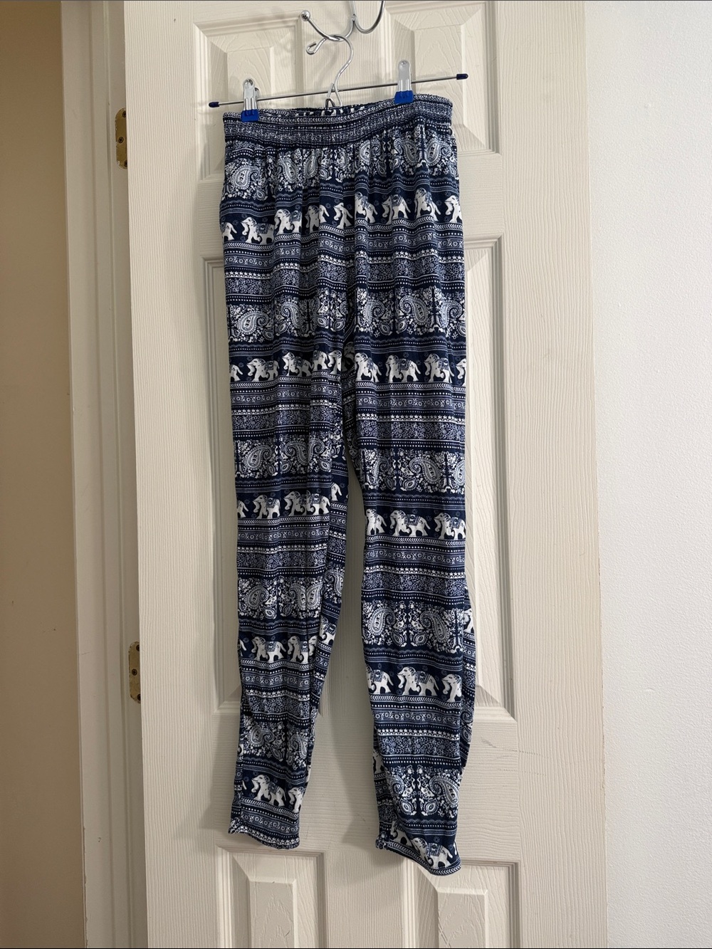 Women’s Navy Blue Printed Ankle Pants